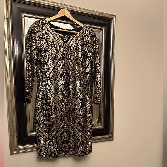 Gianni Bini Dresses & Skirts - Gianni Bini Mini Dress Gold and Black Size L